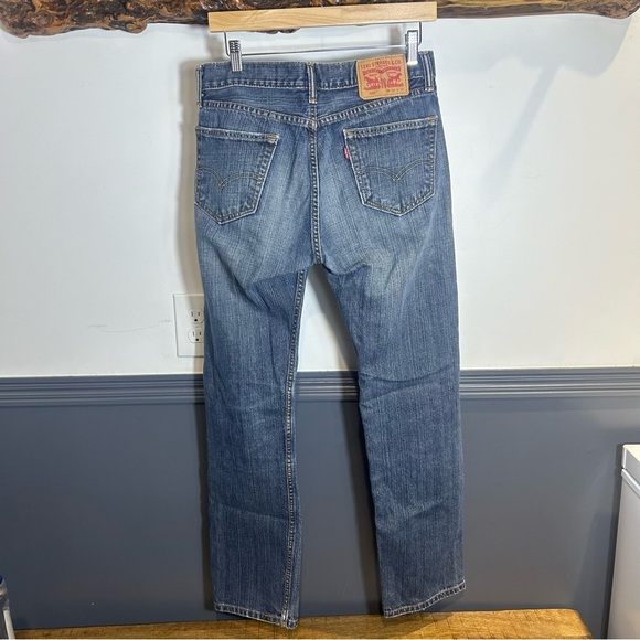 Levi's 505 Straight Leg Mid Rise Medium Wash Jeans 30W 32L - Picture 3 of 16